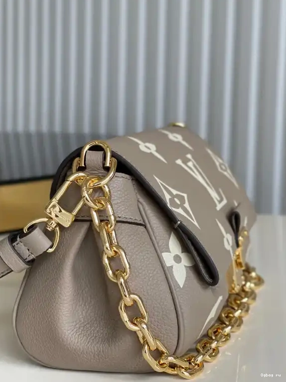 FAVORITE LOUIS VUITTON 0611